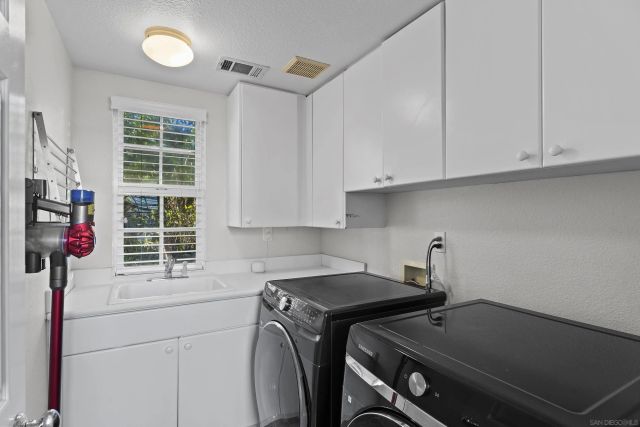 576 Samuel Court, Encinitas, CA 92024