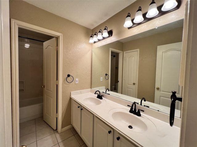 2005 Dawn Crest Court, League City, TX 77573