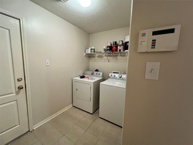 2005 Dawn Crest Court, League City, TX 77573