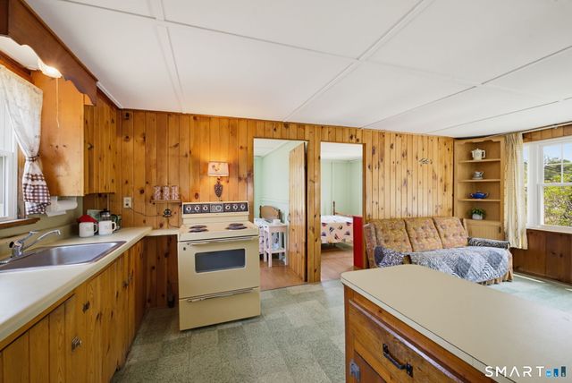 2 Hay Field Road, East Haddam, CT 06415