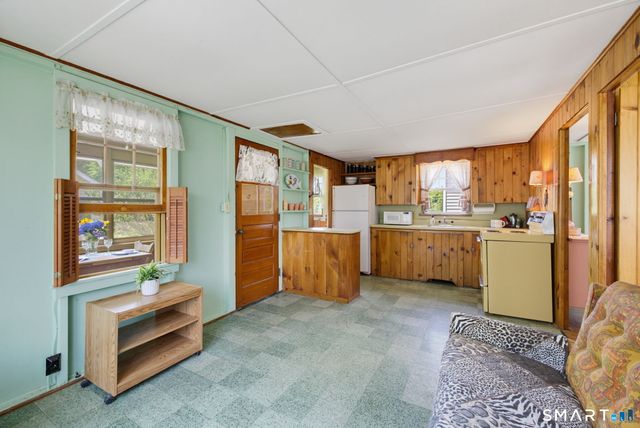 2 Hay Field Road, East Haddam, CT 06415