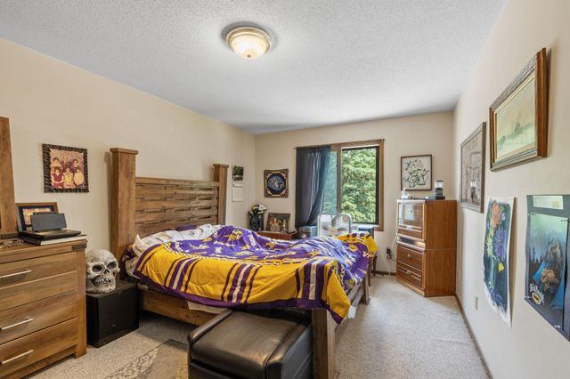 4222 Bridgewood Terrace, Vadnais Heights, MN 55127