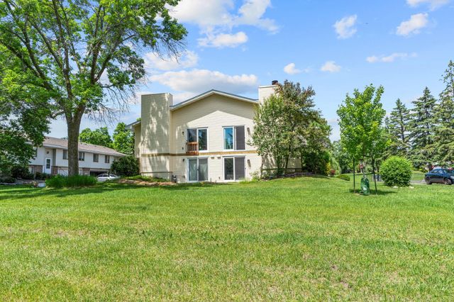 4222 Bridgewood Terrace, Vadnais Heights, MN 55127