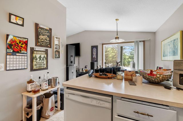 4222 Bridgewood Terrace, Vadnais Heights, MN 55127