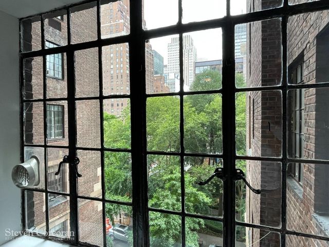 45 Tudor City Pl Apt 614, New York City, NY 10017