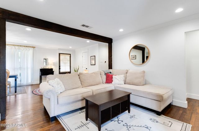 100 Clara Von Drive, Lafayette, LA 70503