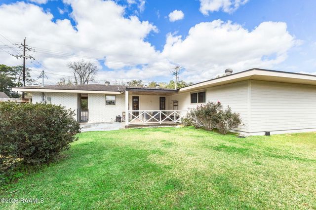 100 Clara Von Drive, Lafayette, LA 70503