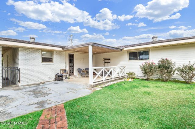 100 Clara Von Drive, Lafayette, LA 70503