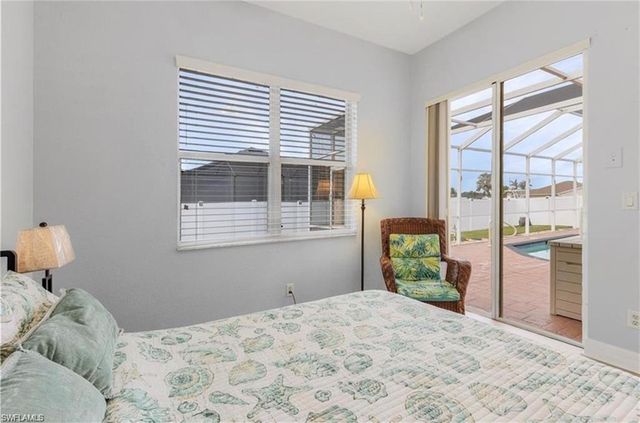 1004 33rd AVE, Cape Coral, FL 33993
