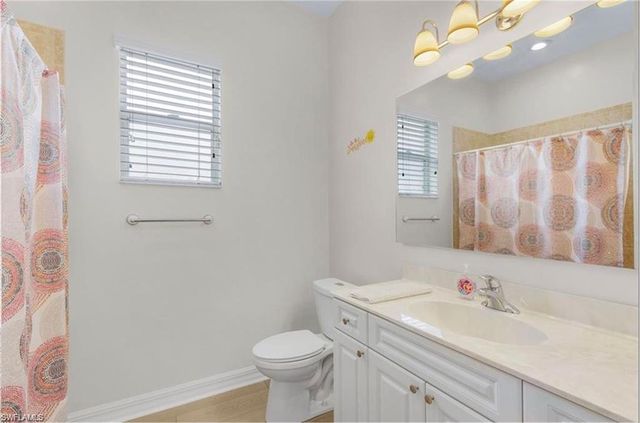 1004 33rd AVE, Cape Coral, FL 33993