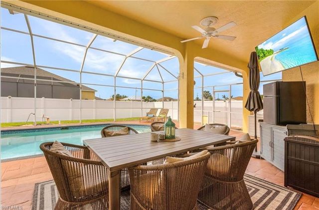 1004 33rd AVE, Cape Coral, FL 33993
