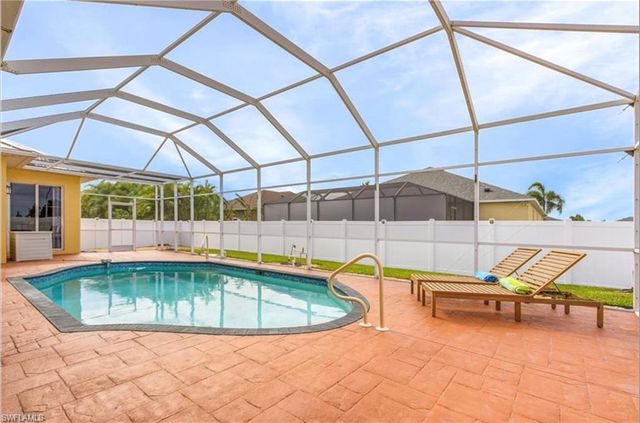 1004 33rd AVE, Cape Coral, FL 33993