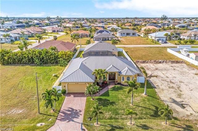 1004 33rd AVE, Cape Coral, FL 33993