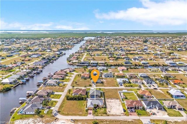 1004 33rd AVE, Cape Coral, FL 33993