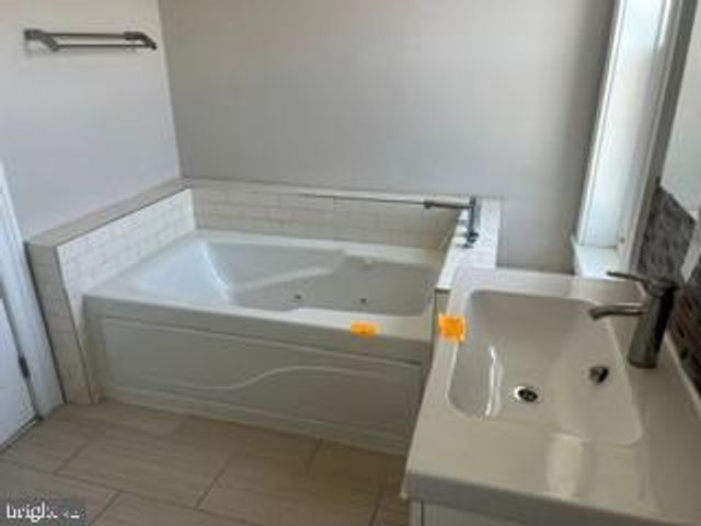 917 N PORT ST, Baltimore, MD 21205