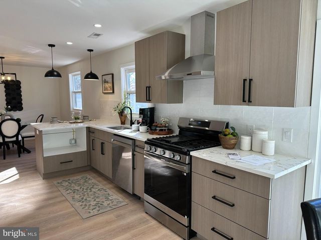 1763 HILLSIDE DR, Cherry Hill, NJ 08003