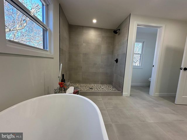 1763 HILLSIDE DR, Cherry Hill, NJ 08003