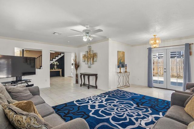 1521 Dezzani Ln, Modesto, CA 95358