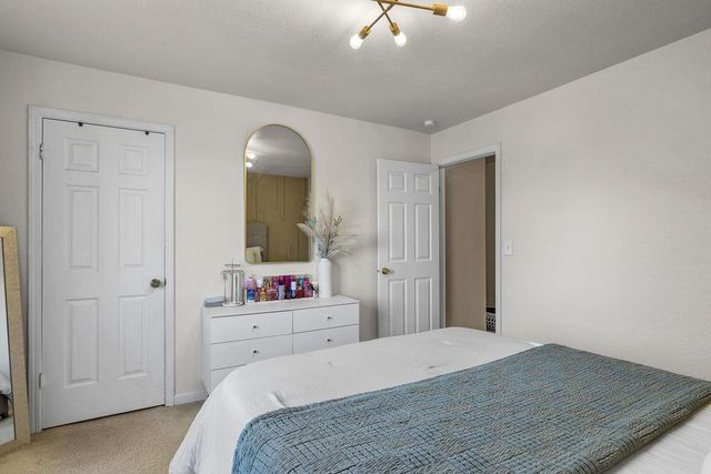 1521 Dezzani Ln, Modesto, CA 95358