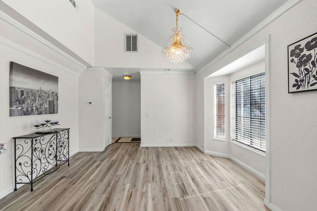 1521 Dezzani Ln, Modesto, CA 95358