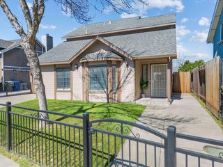 1521 Dezzani Ln, Modesto, CA 95358