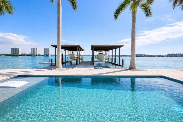 7801 9TH AVENUE S, St Petersburg, FL 33707