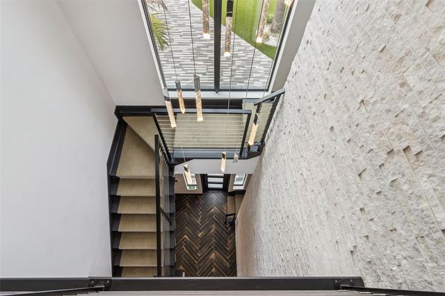 7801 9TH AVENUE S, St Petersburg, FL 33707