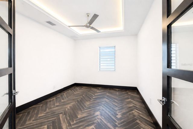 7801 9TH AVENUE S, St Petersburg, FL 33707