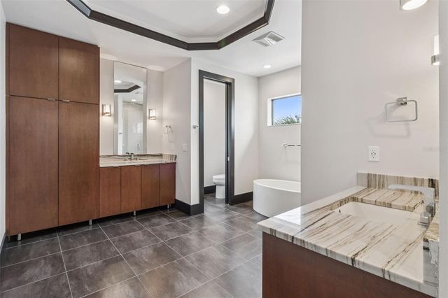 7801 9TH AVENUE S, St Petersburg, FL 33707