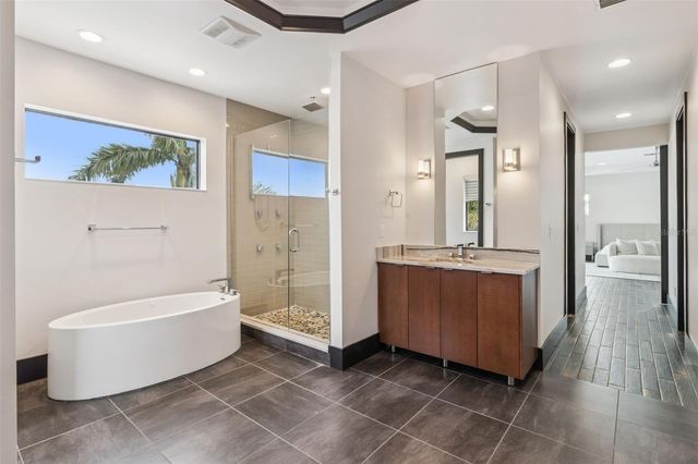 7801 9TH AVENUE S, St Petersburg, FL 33707