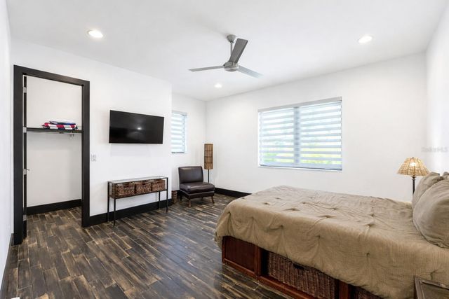 7801 9TH AVENUE S, St Petersburg, FL 33707