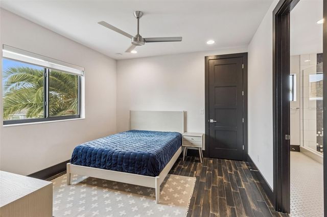 7801 9TH AVENUE S, St Petersburg, FL 33707