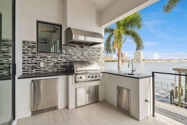 7801 9TH AVENUE S, St Petersburg, FL 33707