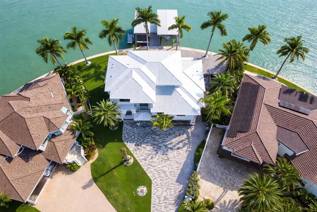 7801 9TH AVENUE S, St Petersburg, FL 33707