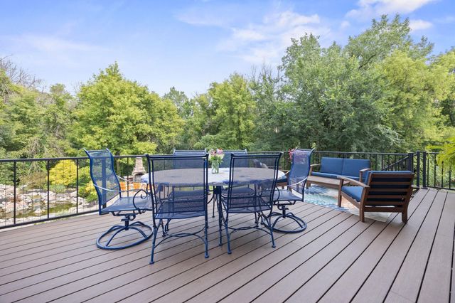 1869 White Oak Drive, Chaska, MN 55318