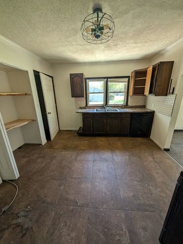 3412 2nd Street, East Moline, IL 61244