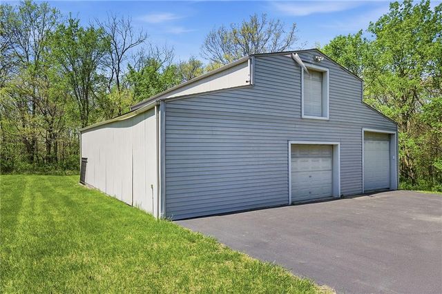 14300 S Smart Road, Greenwood, MO 64034
