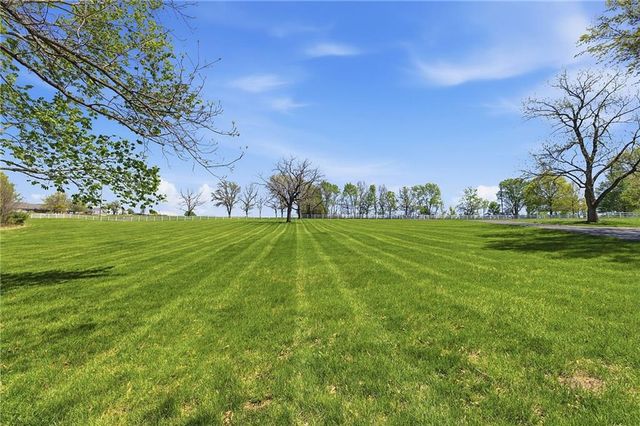 14300 S Smart Road, Greenwood, MO 64034