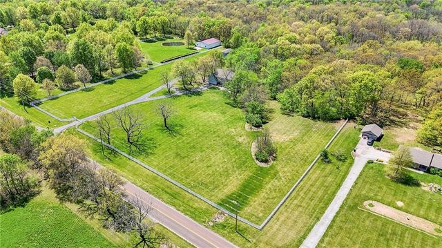 14300 S Smart Road, Greenwood, MO 64034