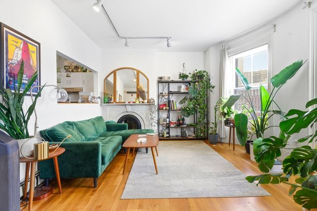 676 Massachusetts Ave 5, Boston, MA 02118