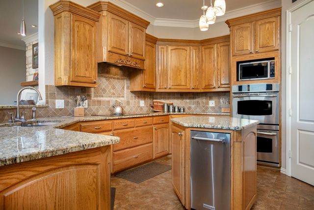 4816 Prairie Chapel Trail, Crandall, TX 75114