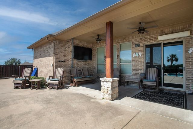 4816 Prairie Chapel Trail, Crandall, TX 75114