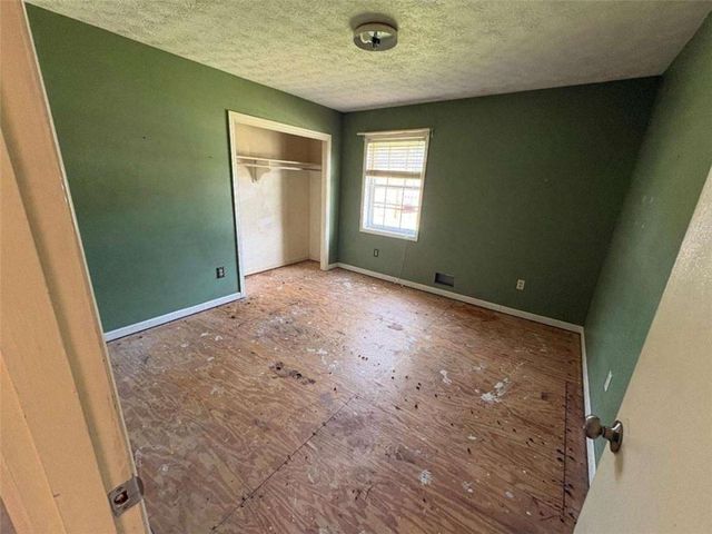 801 S Carter Drive S, Jonesboro, GA 30236