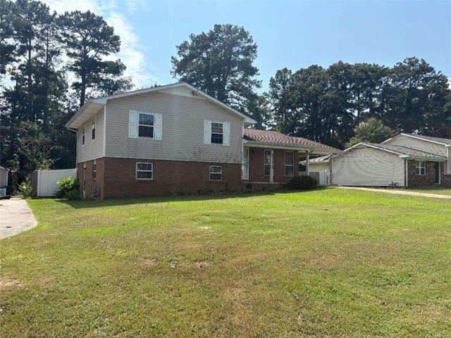 801 S Carter Drive S, Jonesboro, GA 30236