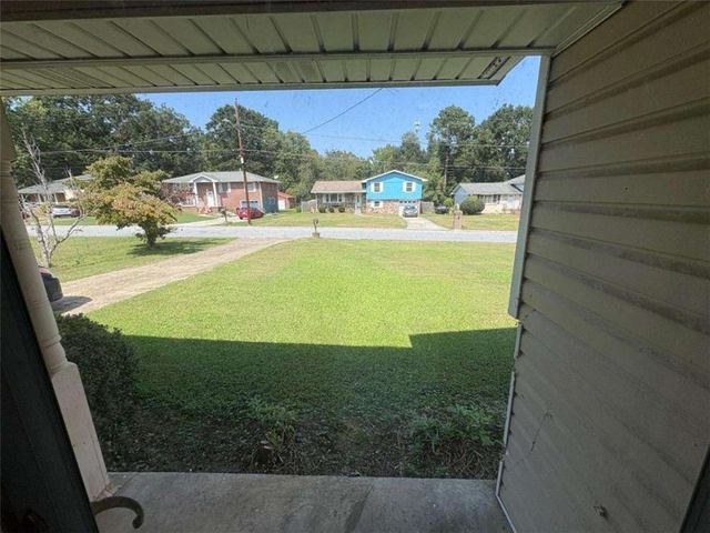 801 S Carter Drive S, Jonesboro, GA 30236