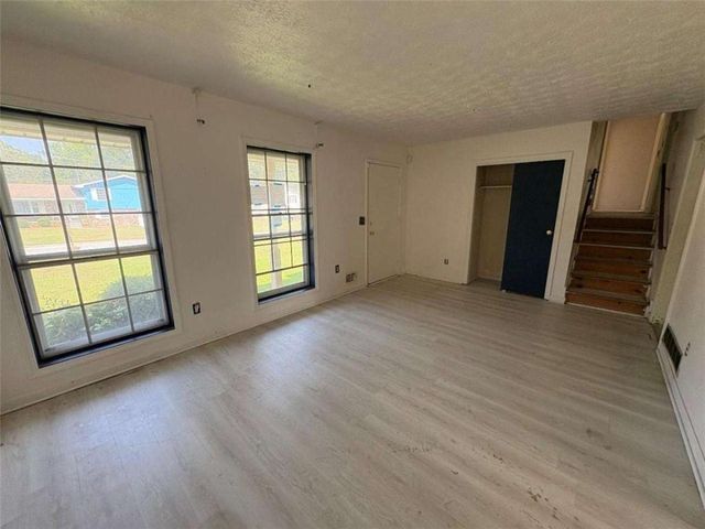 801 S Carter Drive S, Jonesboro, GA 30236