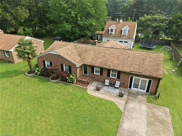 2813 Meadow Wood E DR, Chesapeake, VA 23321