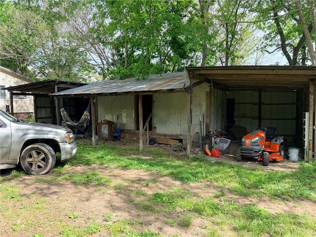 252 Center Avenue, Harrison, AR 72601