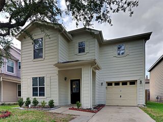 427 Remington Creek Drive, Houston, TX 77073