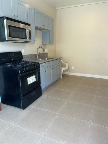 628 W 59th Place, Los Angeles, CA 90044